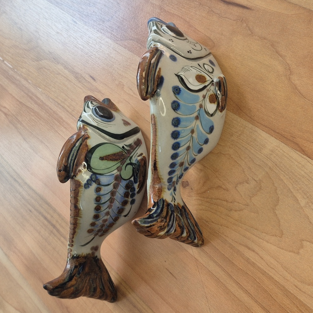 Ken Edwards Mexican Folk Art Ceramic Fish - set of 2 - Picture 6 of 14